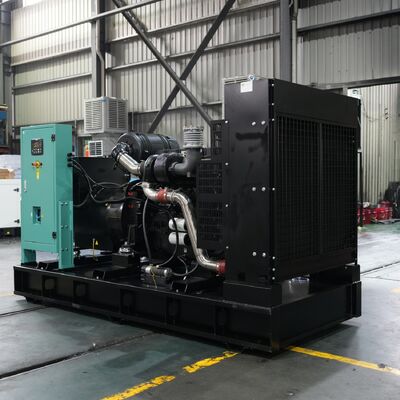 カーミンのゲンセット 90kW 113KVA 静かなポータブルディーゼル発電機 質の高い屋外 防雨トレーラー 静かなモバイル
